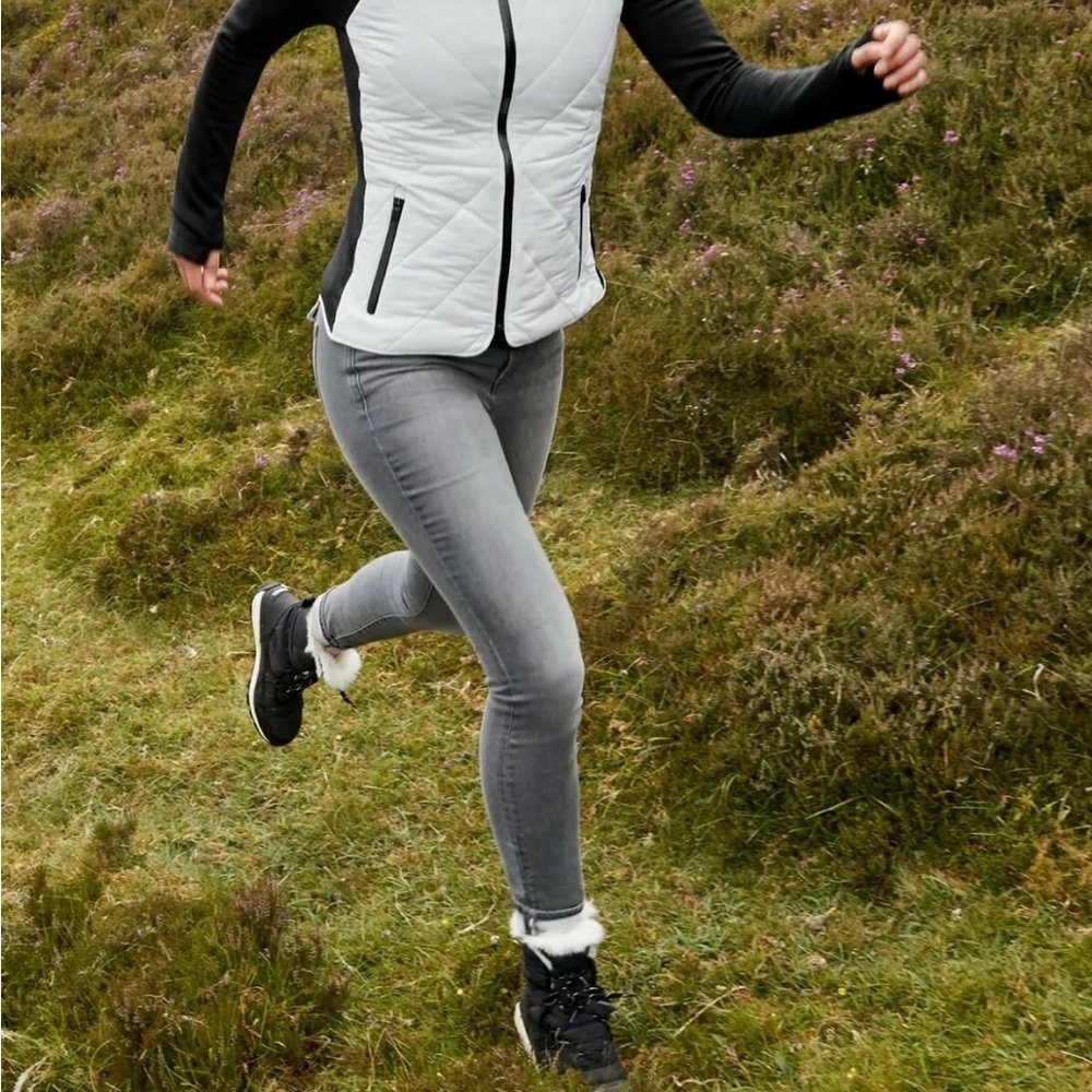 Athleta Sculptek Skinny Jeans in Grey Wash (Size 10)